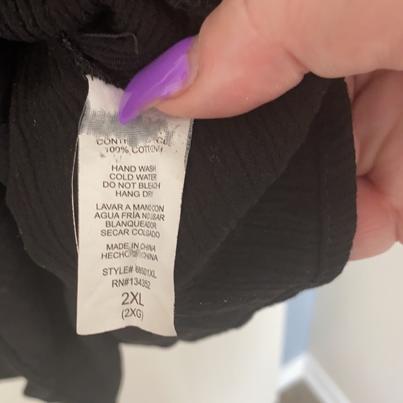 Black off the shoulder cotton Top - Picture 4 of 5